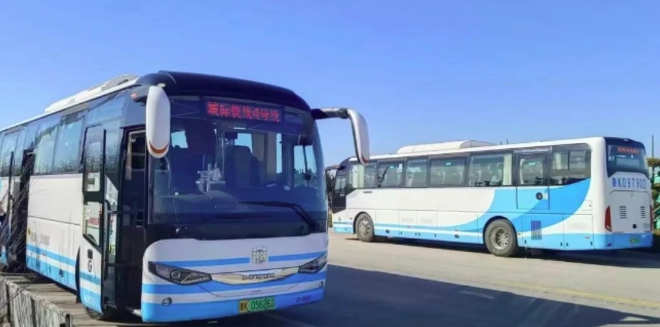 乘坐城際4號(hào)線，打卡布魯維斯、那香海、海草部落，連線貓頭山、火炬八街。